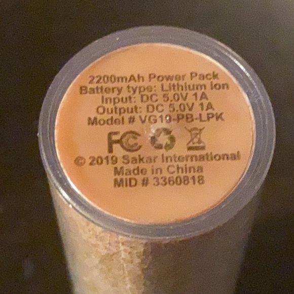 Gold Portable Powerbank - Picture 2 of 3